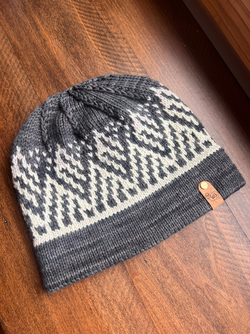 Peak to Peak Beanie - Adult Medium